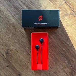 NEW Peloton UrbanEars Simona Headphones